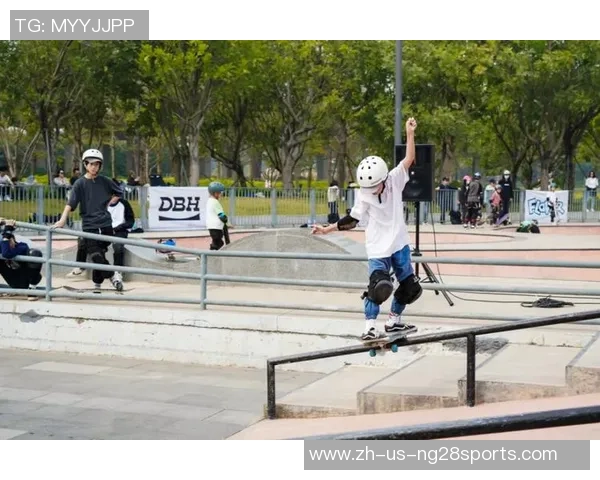 西安滑板队展现灵活性与创新精神的精彩瞬间解析 西安滑板队展现灵活性与创新精神的精彩瞬间解析